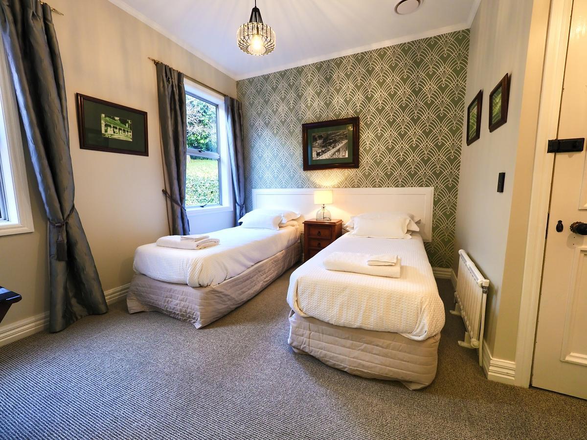 The Ferry Bed & Breakfast Queenstown Exterior photo