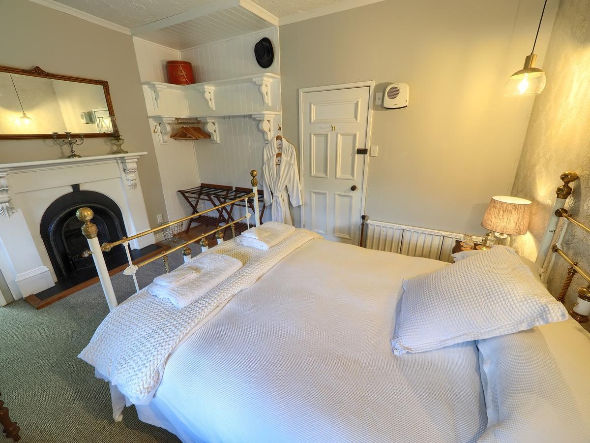 The Ferry Bed & Breakfast Queenstown Exterior photo