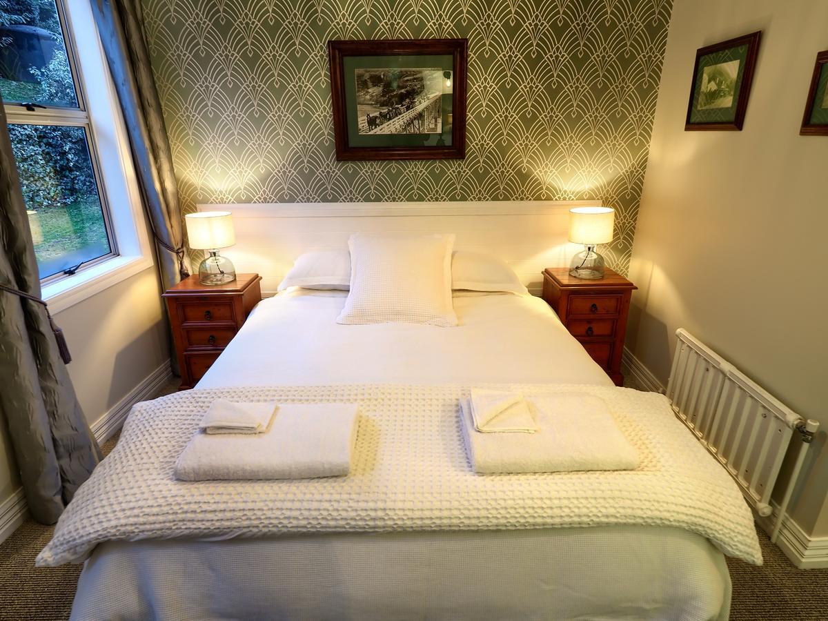 The Ferry Bed & Breakfast Queenstown Exterior photo